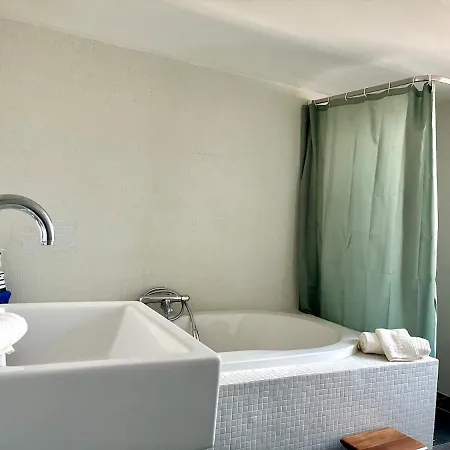 Villa La Smalah, Familiale 6 Chambres- Vue - Jacuzzi - Wifi - Confort