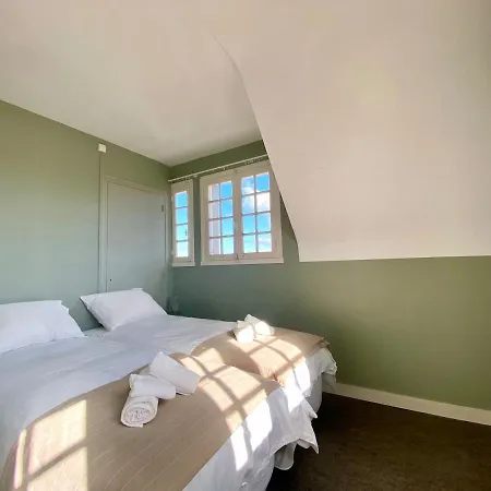 La Smalah, Familiale 6 Chambres- Vue - Jacuzzi - Wifi - Confort *