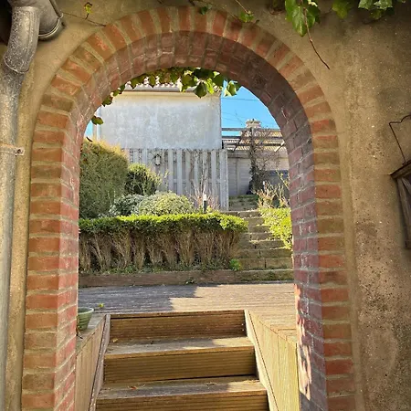 La Smalah, Familiale 6 Chambres- Vue - Jacuzzi - Wifi - Confort Villa